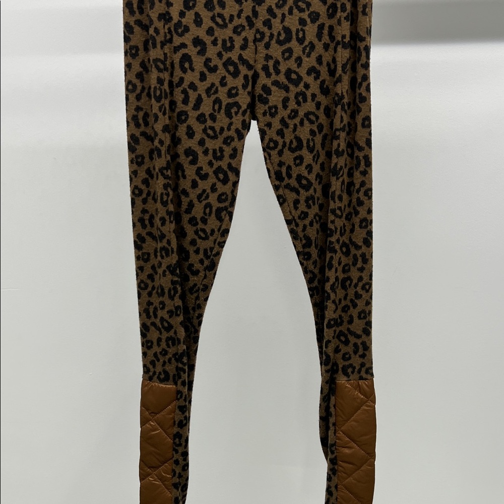 Leopard Print Leggings with Quilted Detail - Picture 3 of 9